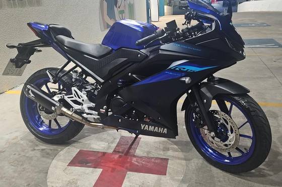 YAMAHA YZF R15 YAMAHA YZF R15